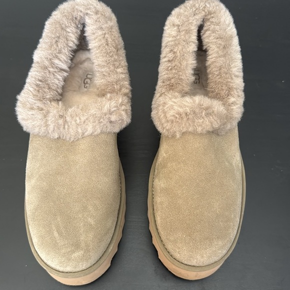 UGG | Nita Platform Ultra Mini Bootie Slippers - Picture 2 of 3
